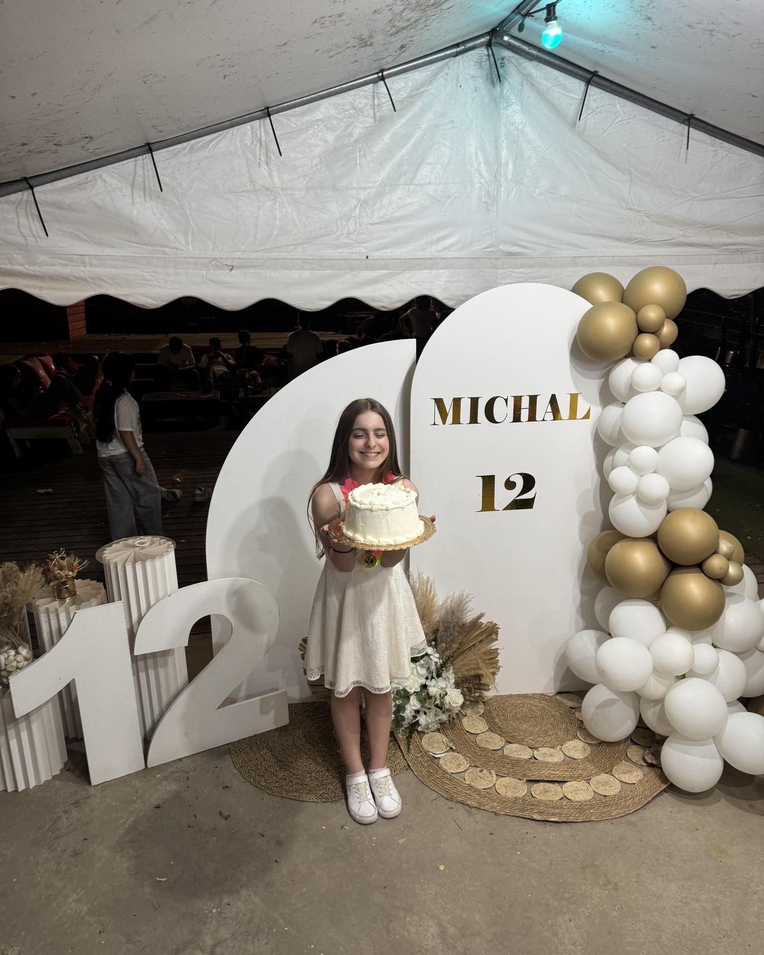 📸 *קירות צילום לאירועים – הלהיט של כל חגיגה!*
עיצוב מהמם,